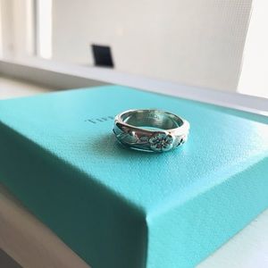 Authentic Tiffany & co Nature rose ring size 7